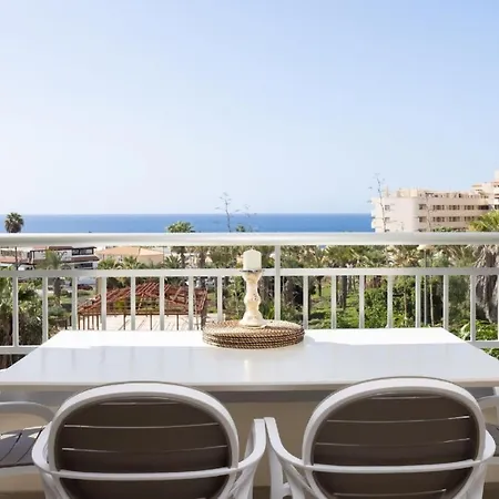 Luxus-appartment In Mit Grosser Terrasse Und Meerblick Apartman
