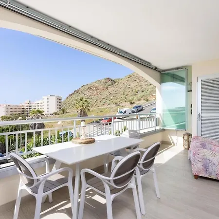 Luxus-appartment In Mit Grosser Terrasse Und Meerblick